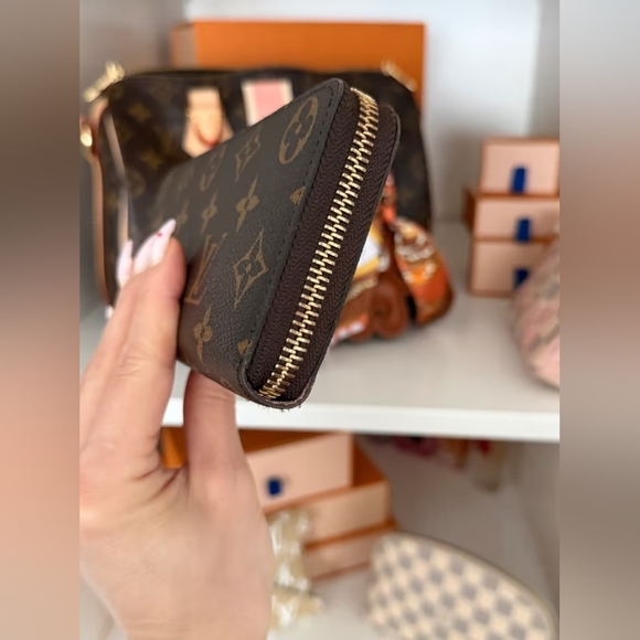 Louis Vuitton Clemence Zipper Wallet Rose Ballerine - Picture 4 of 16